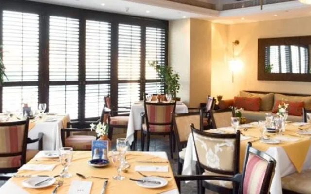 Mercure Grand Hotel Seef  All Suites