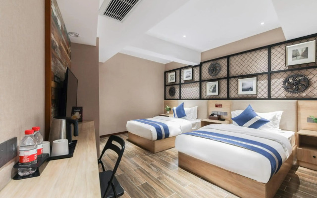 Zou Qu Ye Travel Hotel