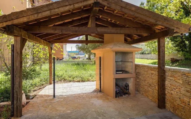 Pet-friendly Holiday Home in Liznjan