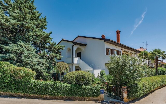 Beautiful Home in Novigrad With Wifi and 2 Bedrooms