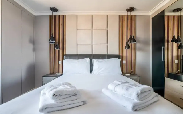 Canary Wharf Retreat With Free Secure Parking