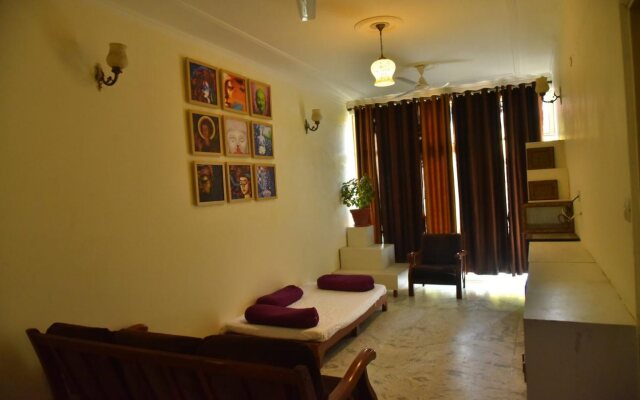 Chakrah by Hermitage