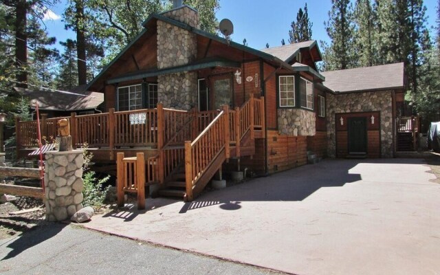 100 Cedar Hideaway Home