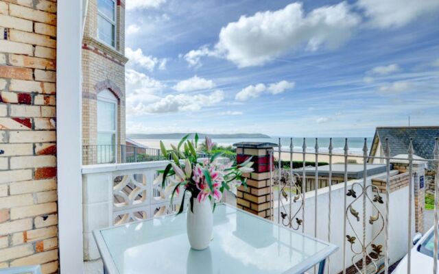 1 Dolphin Court