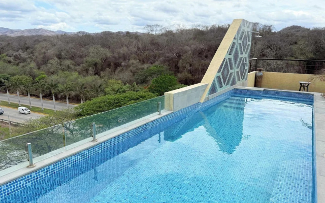 Amoara 301 Bohemian Rooftop