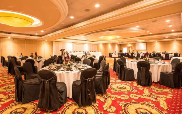 Holiday Inn Hotel & Suites St. Catharines Conference Center by IHG