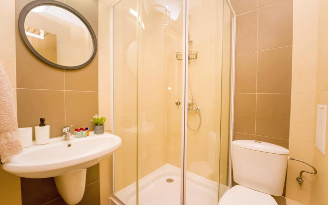 Studio 9, St John Park