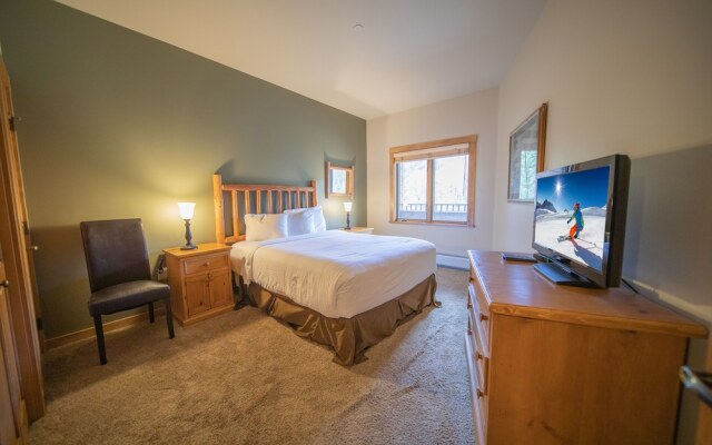 Arapahoe Lodge 8119 by SummitCove Lodging