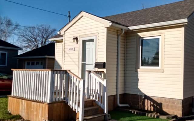 Toronto Furnished Living- Niagara Falls