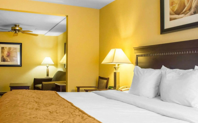 Quality Inn & Suites Syracuse Fairgrounds