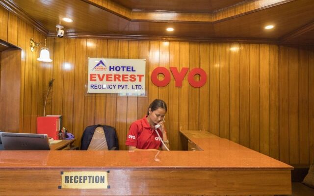 Oyo 611 Hotel Everest Regency