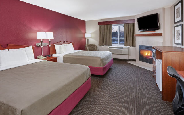 AmericInn Lodge & Suites Saugatuck — Douglas