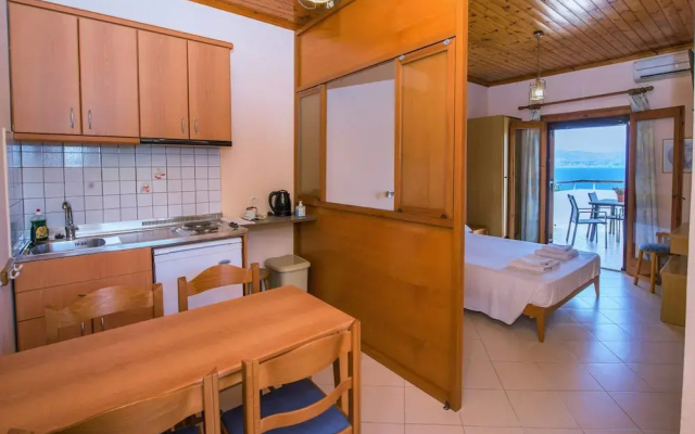 Dionysos Studios & Apartmets
