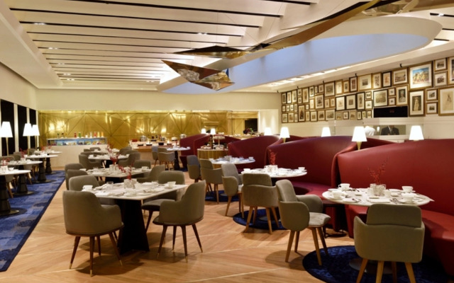 The Oberoi Grand Kolkata Hotel