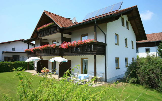 Ferienwohnungen Chiemgauer Seenglück