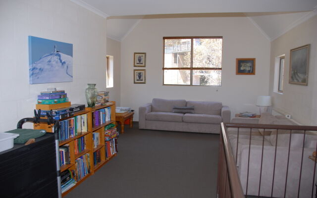 Summit Ridge Alpine Lodge