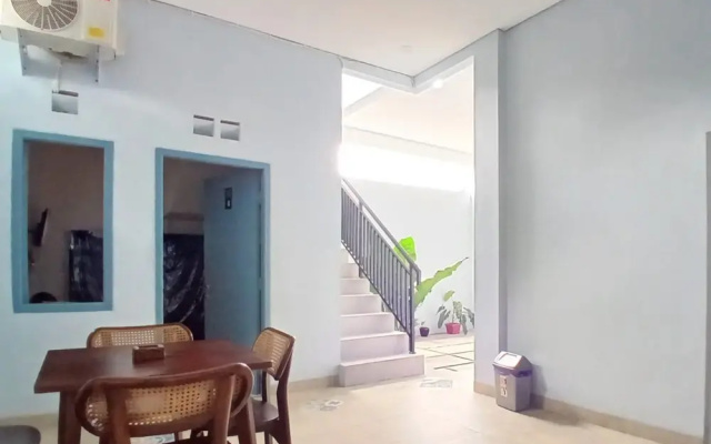 Priyanka Guesthouse Syariah Maguwo Mitra RedDoorz