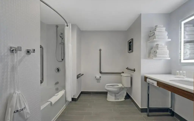 Hampton Inn & Suites Belleville