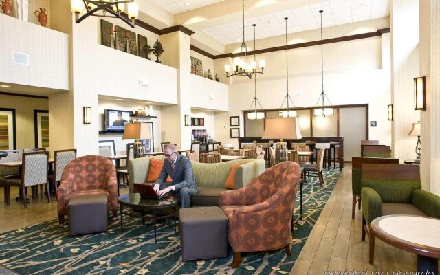 Hampton Inn & Suites Cincinnati-Union Center