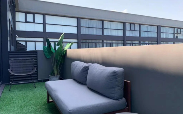 1 Bedroom Duplex Embassy Gardens