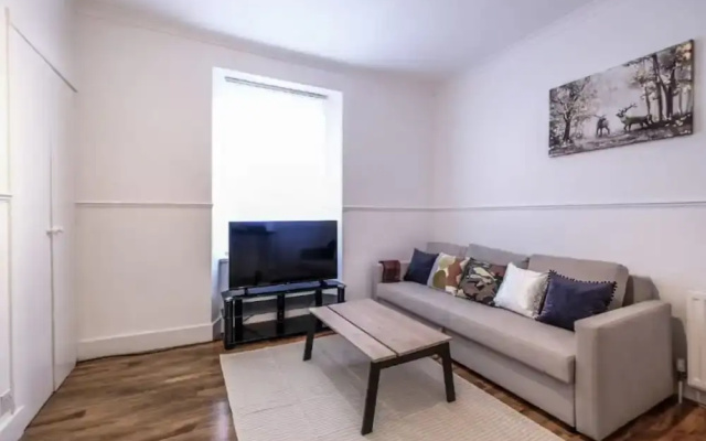 1 Bedroom Ground Floor Apartment