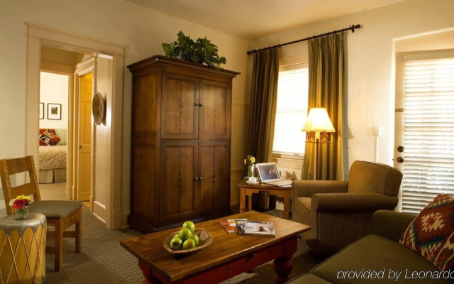 Bishop's Lodge Auberge Resorts Collection