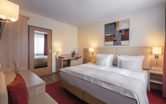 Garner Hotel Hamburg Wandsbek Marktplatz by IHG