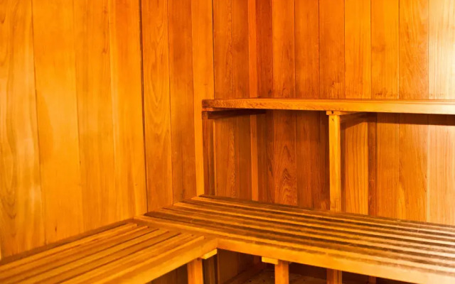 Ramada Topeka Downtown Hotel and Convention Center