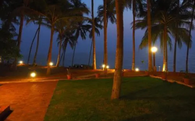 Kan Bay Beach Resort