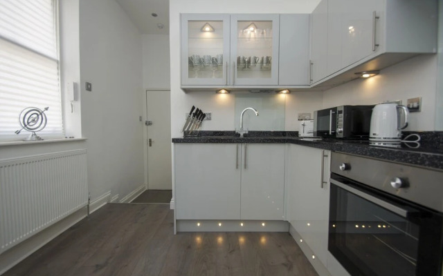 Sea Breeze Apartment Central by Brighton Holiday Lets