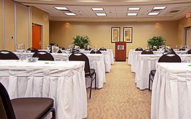 Holiday Inn & Suites Goodyear - West Phoenix Area by IHG