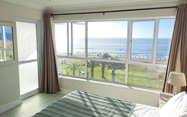 3 Bedroom Sea Facing Family Stay