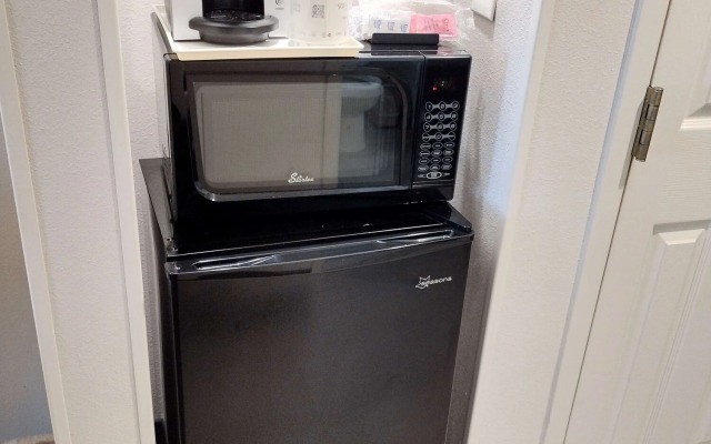 Best Western Plus Dalton Inn