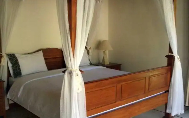 Emerald Villa B-18