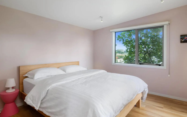 The Fritz - New Plymouth Holiday Home – Guest Rooms – New Plymouth
