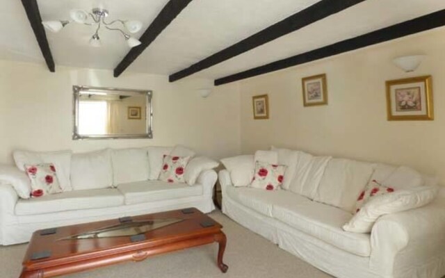 Magpies Cottage