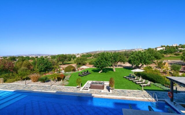 5 bedroom Villa Rio with large private pool and hot tub, Aphrodite Hills Resort