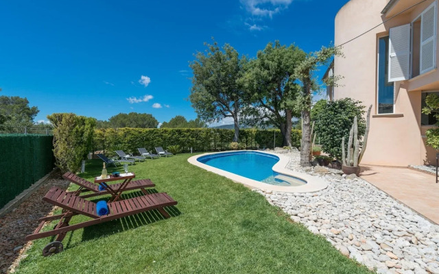 Talaiot 25 in Inca With 4 Bedrooms and 3 Bathrooms