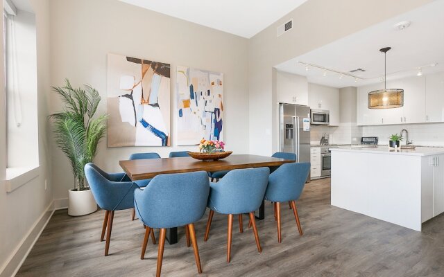 Mardi Gras Suites NOLA's 4BR Elegance