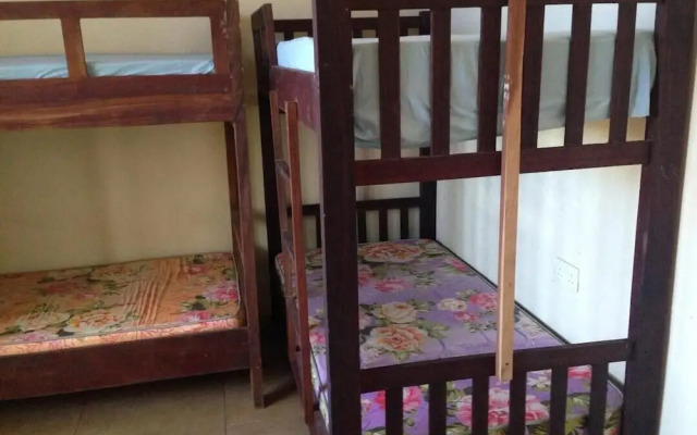 Makunduchi White House Apartment
