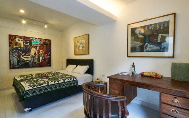 Rumah Paros & Gallery