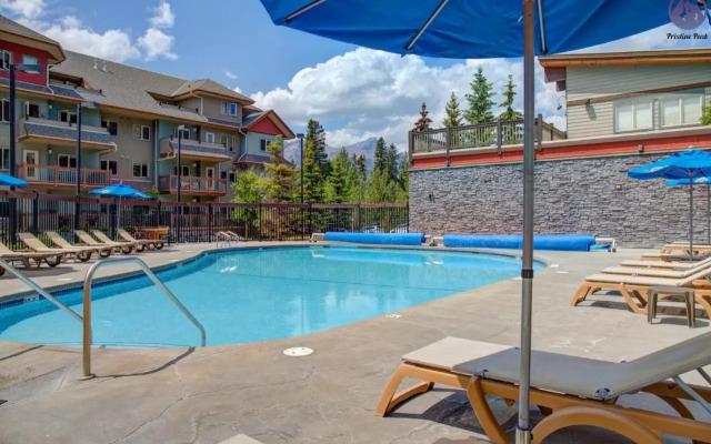 Modern Nordic 2 Bedroom Mountain View Condo