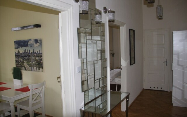 Bednarska Apartment Old Town