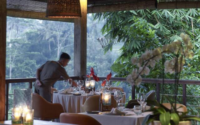 Chapung Sebali Hotel