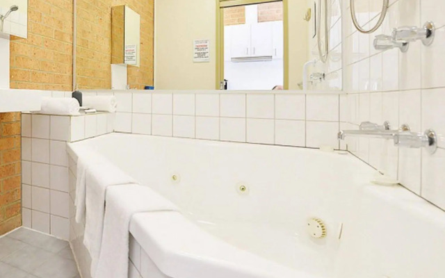 Cranbourne Motor Inn