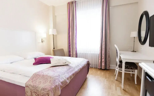 Bårdshaug Herregård