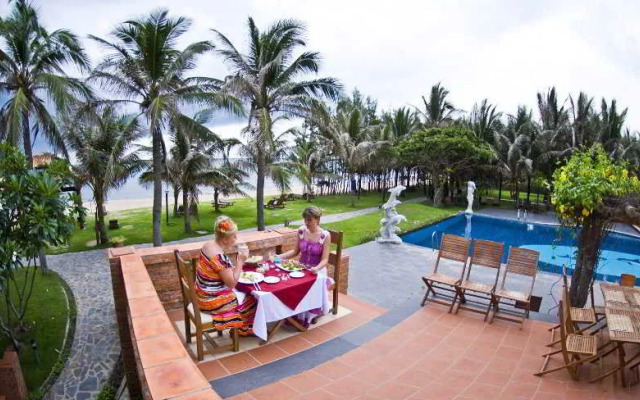 Sandhills Beach Resort & Spa