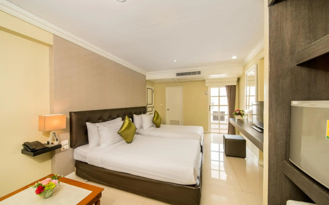 The Niran Grand Hotel
