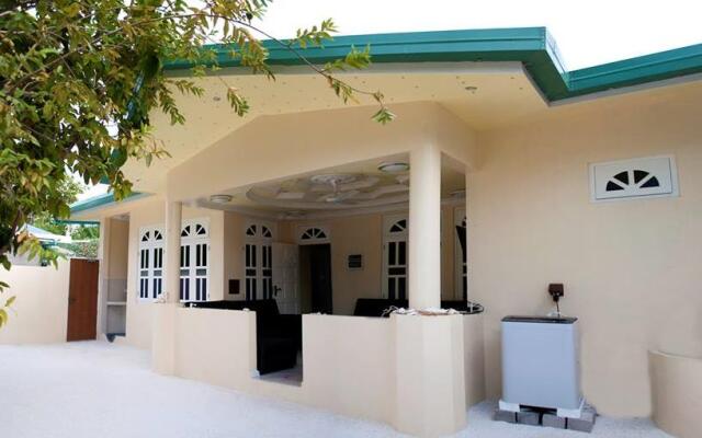 Omadhoo Coral View Inn