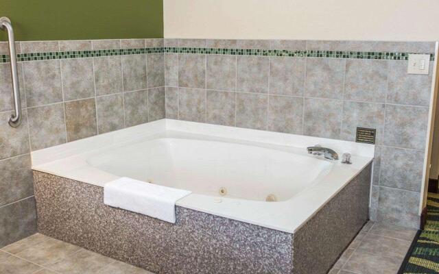 Quality Inn & Suites South Bend Airport